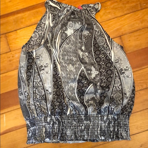 Summer Razorback Top - Picture 3 of 3